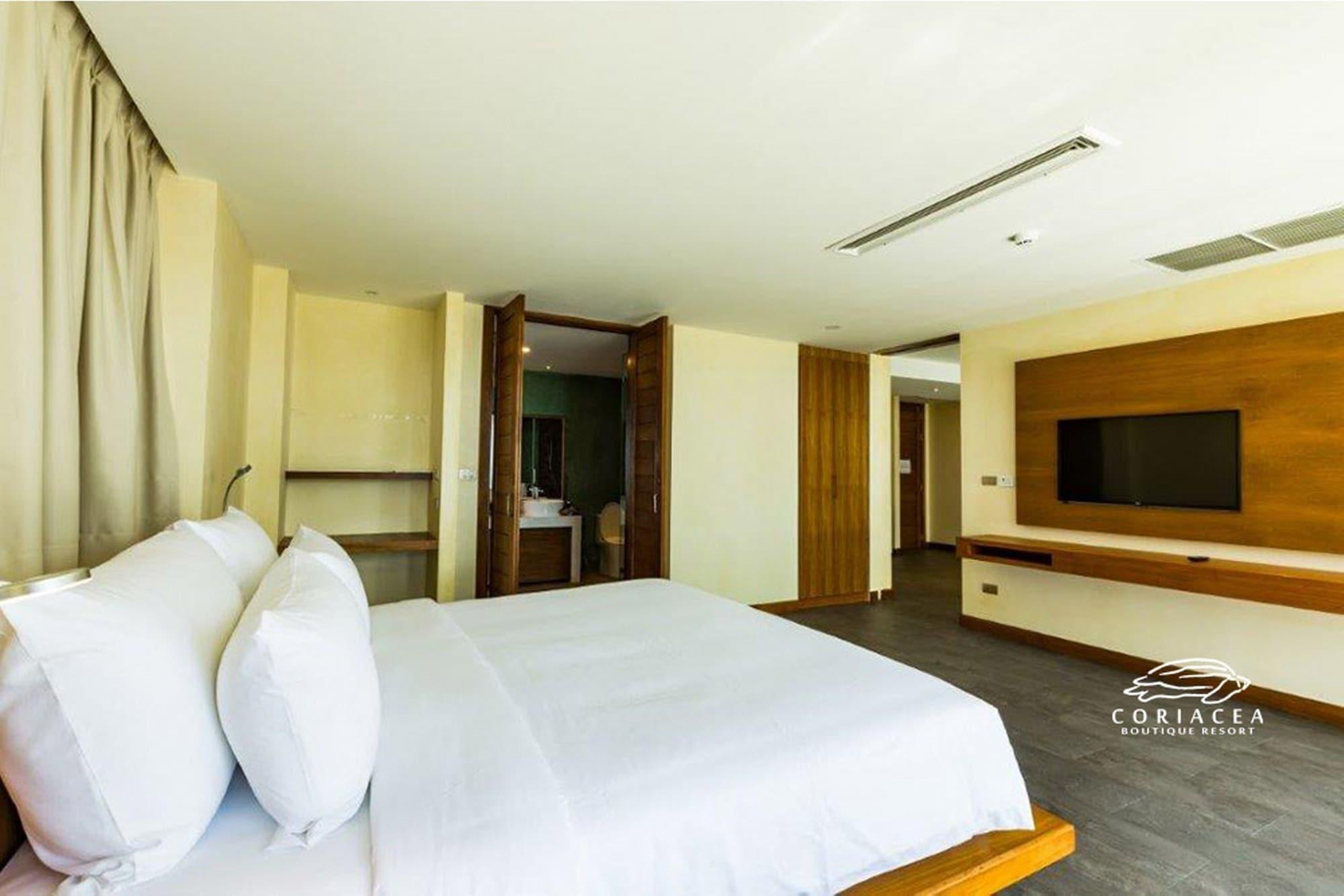 Coriacea Beachfront Boutique Phuket Resort - Sha Plus Mai Khao Buitenkant foto