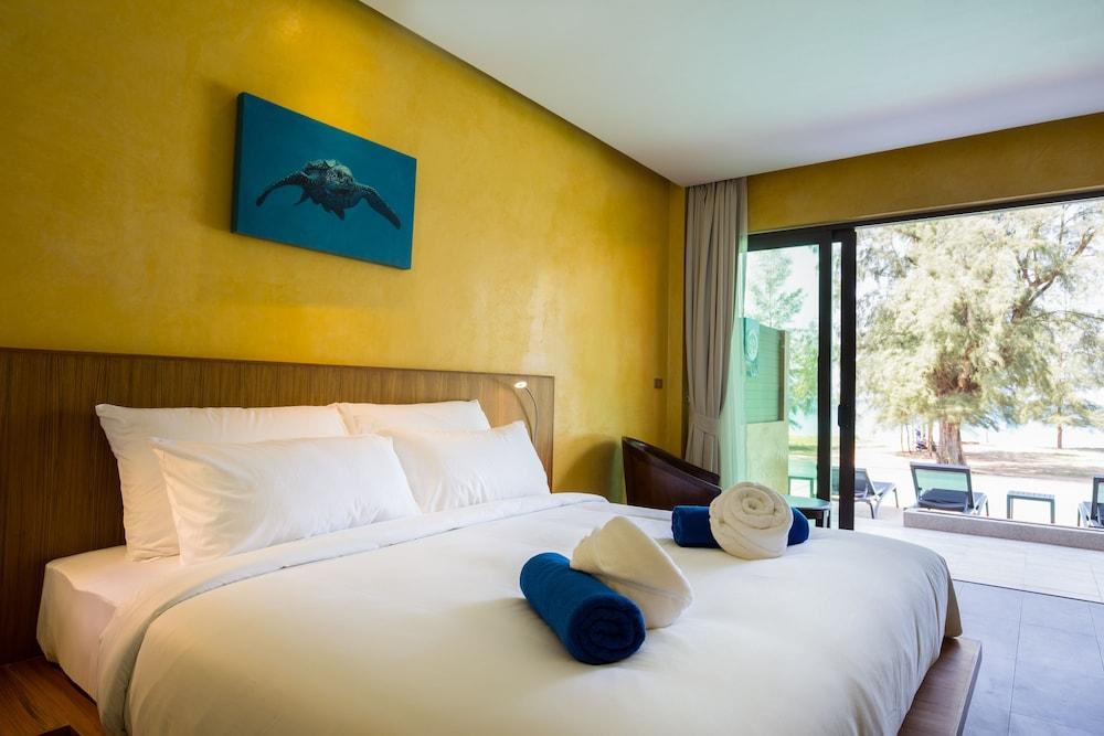 Coriacea Beachfront Boutique Phuket Resort - Sha Plus Mai Khao Buitenkant foto