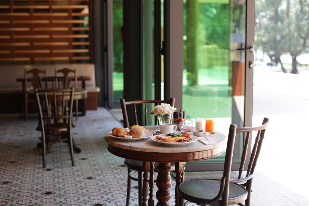 Coriacea Beachfront Boutique Phuket Resort - Sha Plus Mai Khao Buitenkant foto