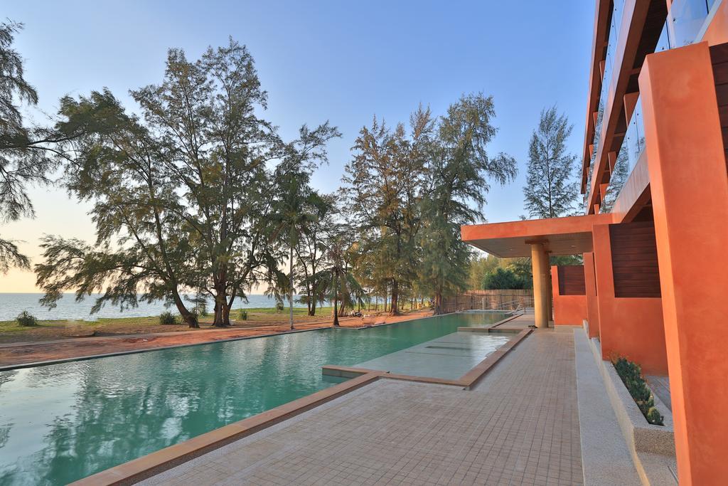 Coriacea Beachfront Boutique Phuket Resort - Sha Plus Mai Khao Buitenkant foto