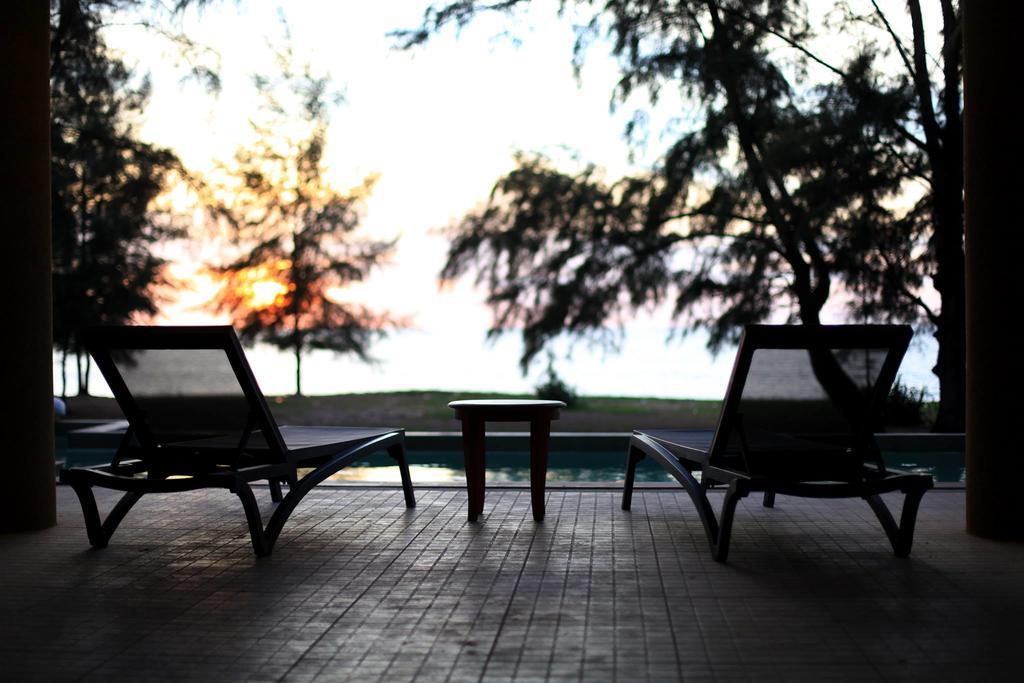 Coriacea Beachfront Boutique Phuket Resort - Sha Plus Mai Khao Buitenkant foto