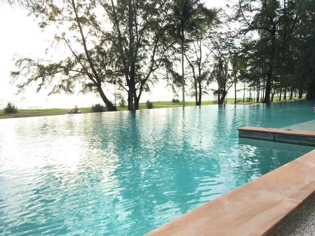 Coriacea Beachfront Boutique Phuket Resort - Sha Plus Mai Khao Buitenkant foto